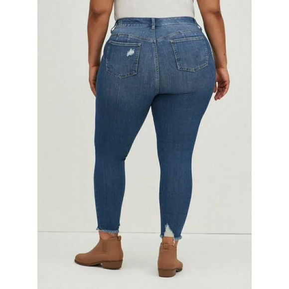 Torrid Women's Bombshell Skinny Premium Stretch High Rise Destructed Jean Sz 22R - Picture 3 of 14
